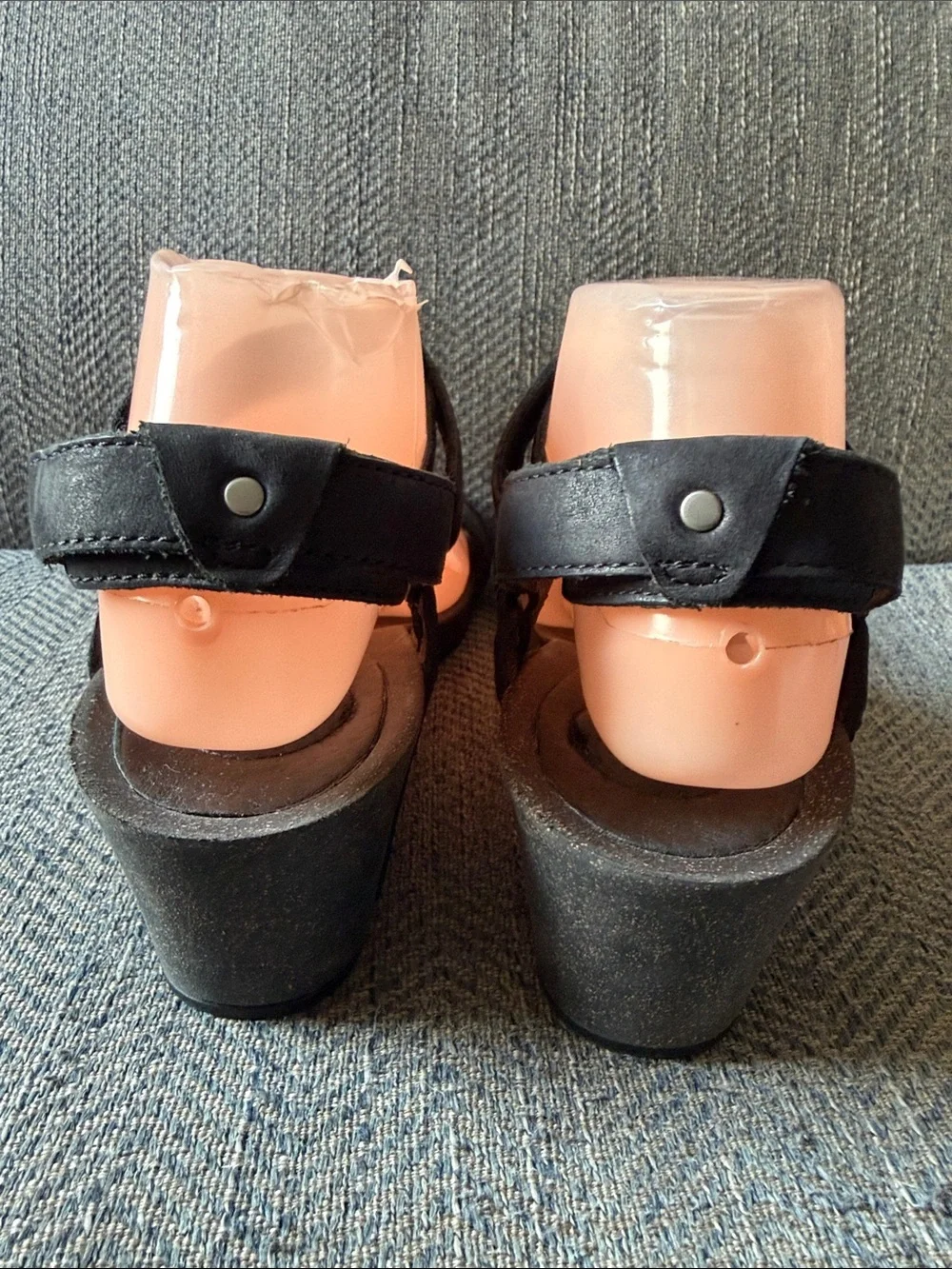 Teva Women’s Cabrillo Black Leather Wedge Sandals Size: 10